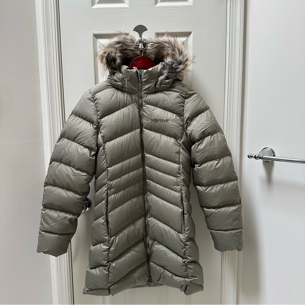 NWT Marmot Women's Montreal Down Green Coat Size Medium